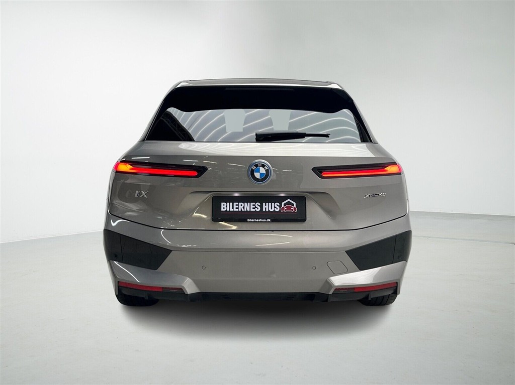 BMW iX Fully Charged billede 8