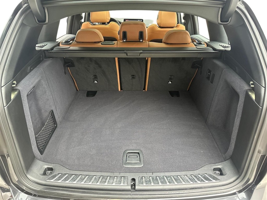 BMW iX3 M-Sport Charged generic.image 14