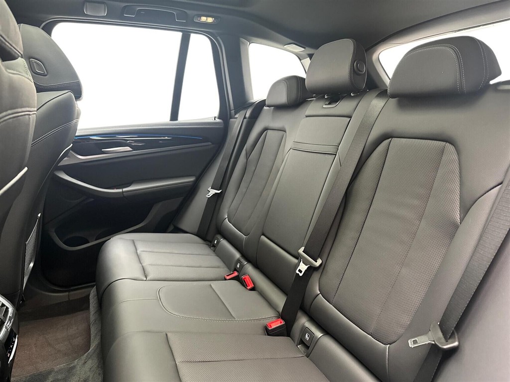 BMW iX3 M-Sport Charged billede 13