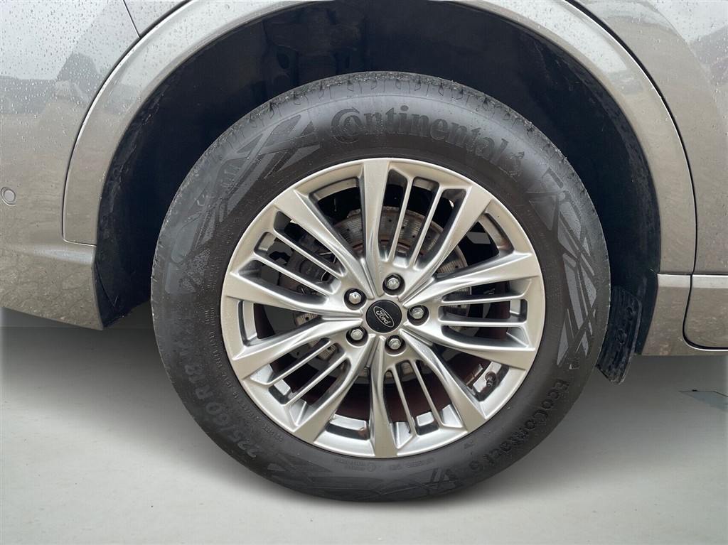 Ford Kuga Vignale billede 8