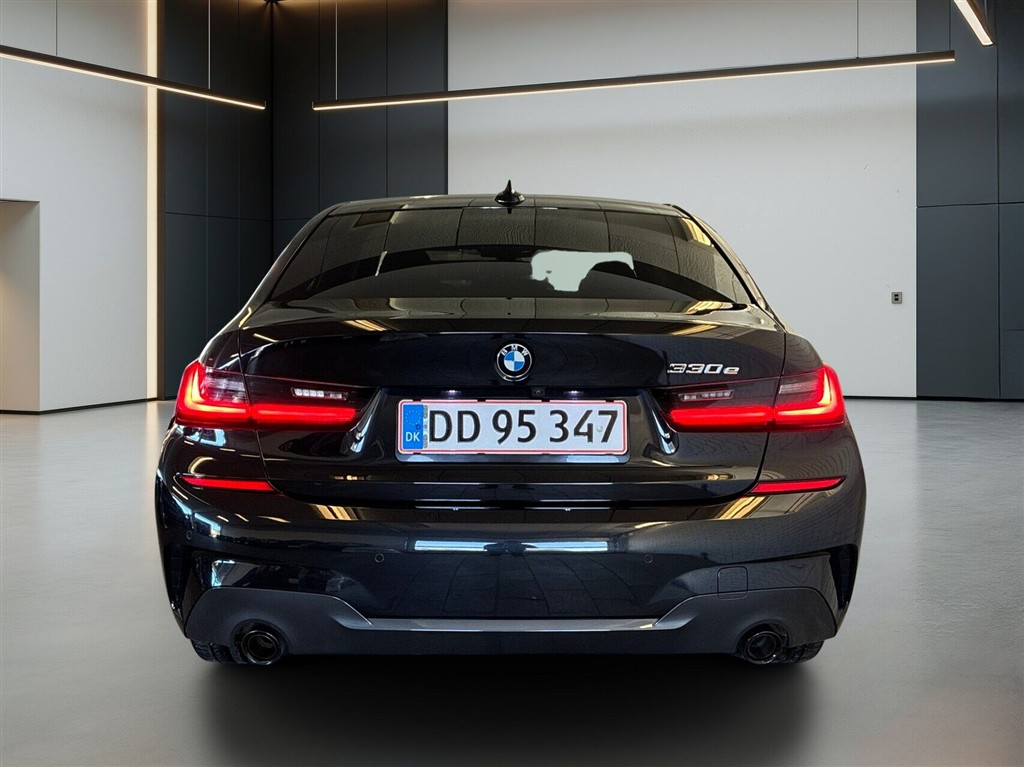 BMW 330e M-Sport billede 4