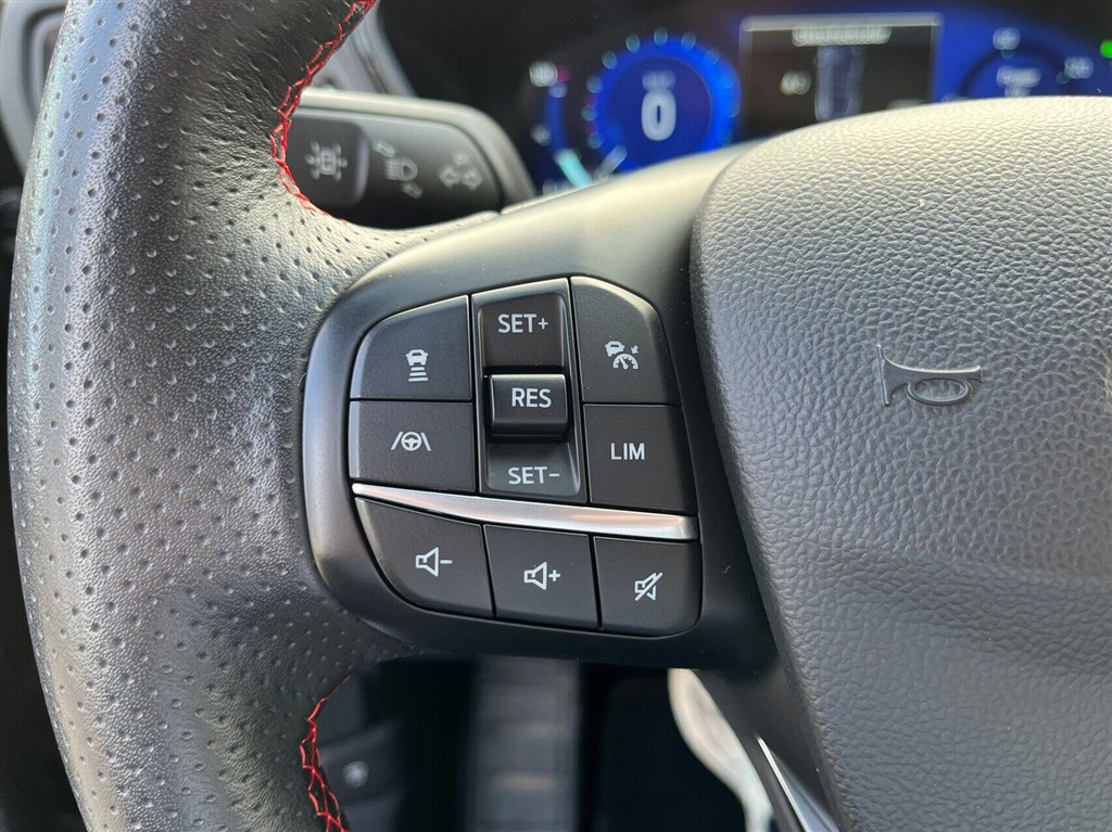 Ford Kuga ST-Line billede 15
