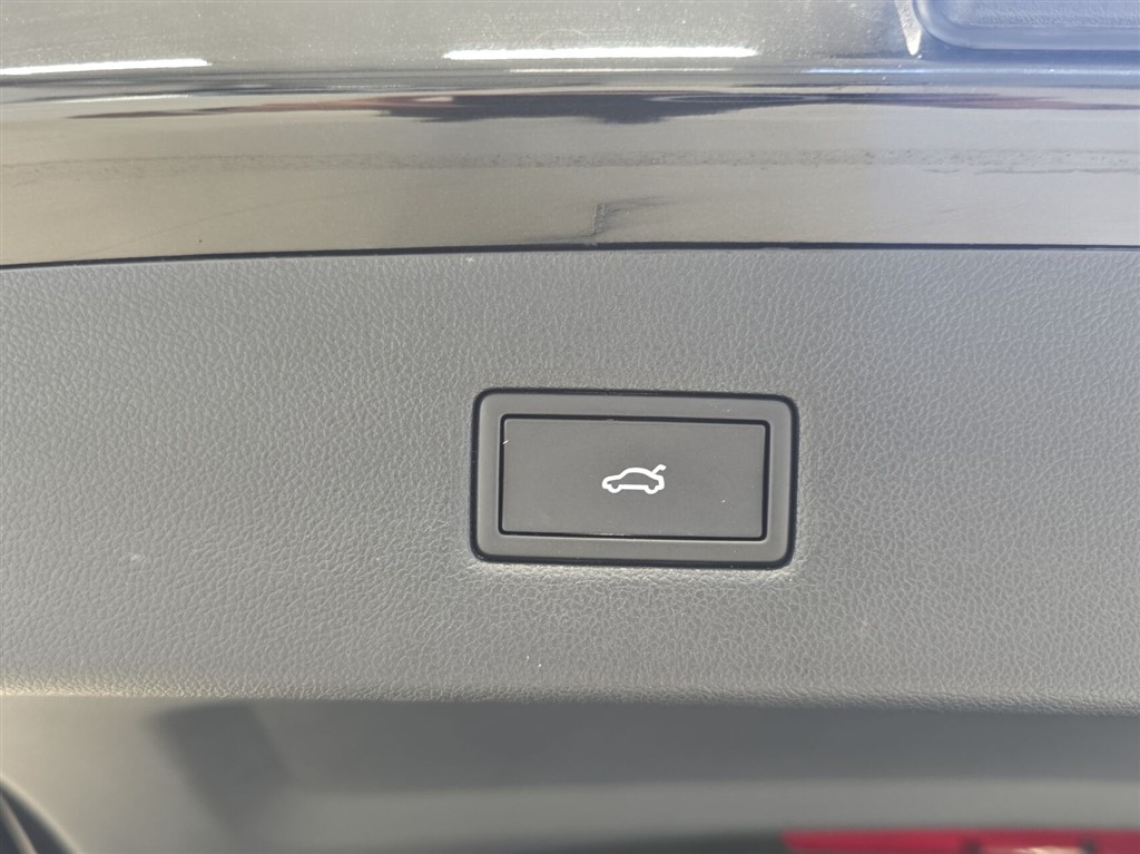 Ford Explorer UR Premium billede 18