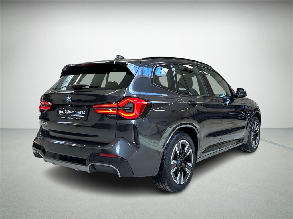 BMW iX3 M-Sport Charged billede 2