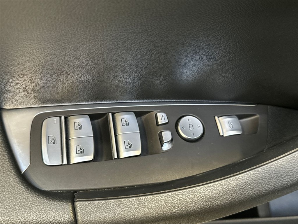 BMW iX3 M-Sport Charged billede 16
