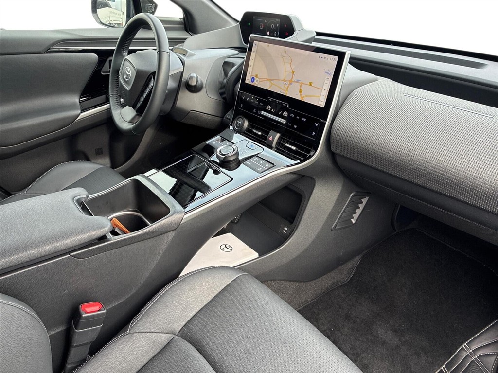 Toyota bZ4X Executive billede 10