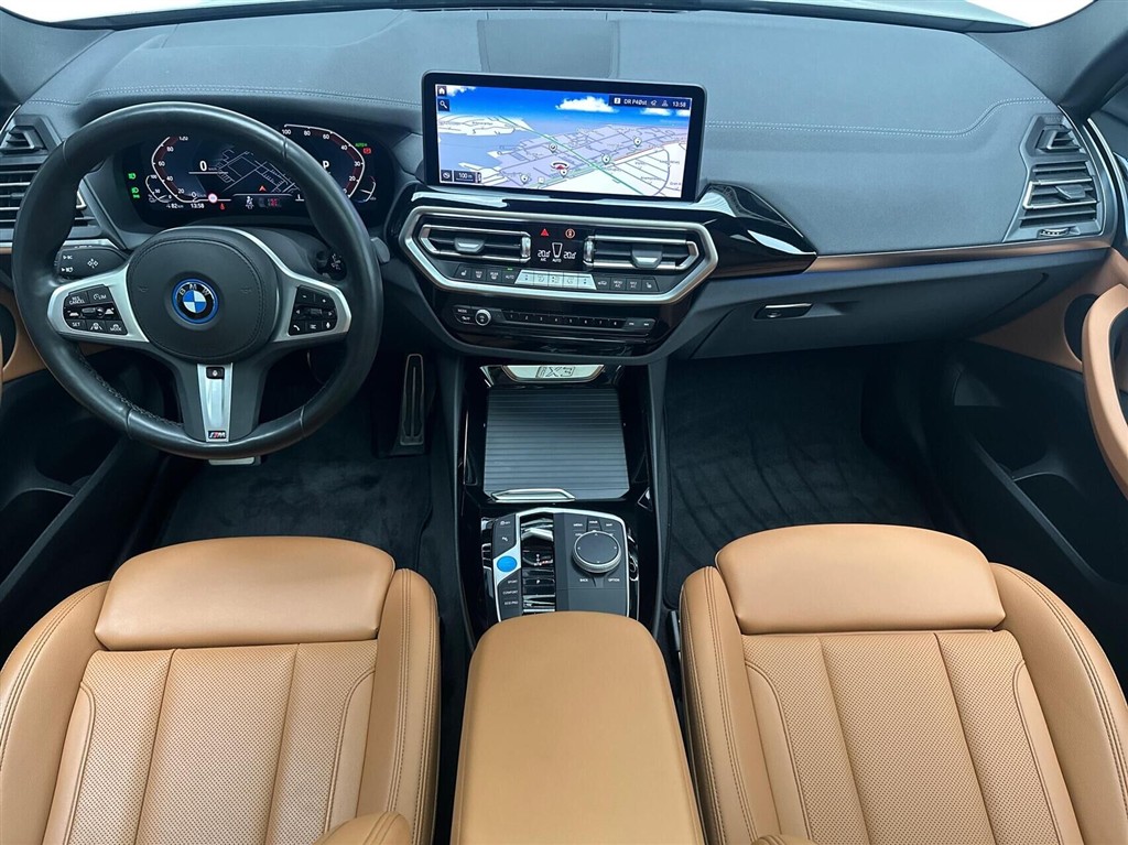 BMW iX3 Charged billede 5