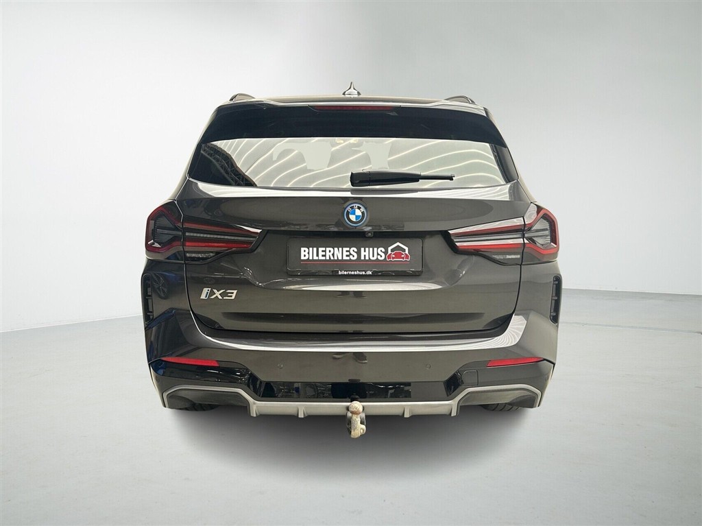 BMW iX3 Charged billede 8