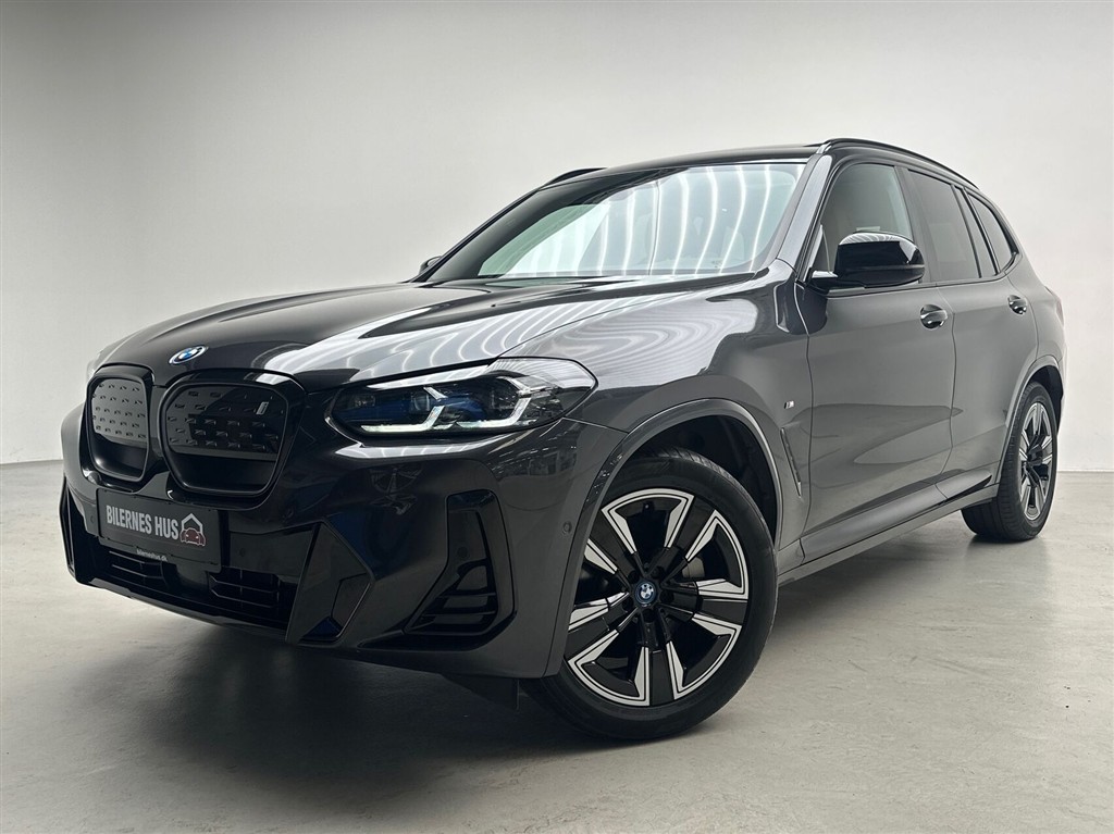 BMW iX3 Charged billede 18
