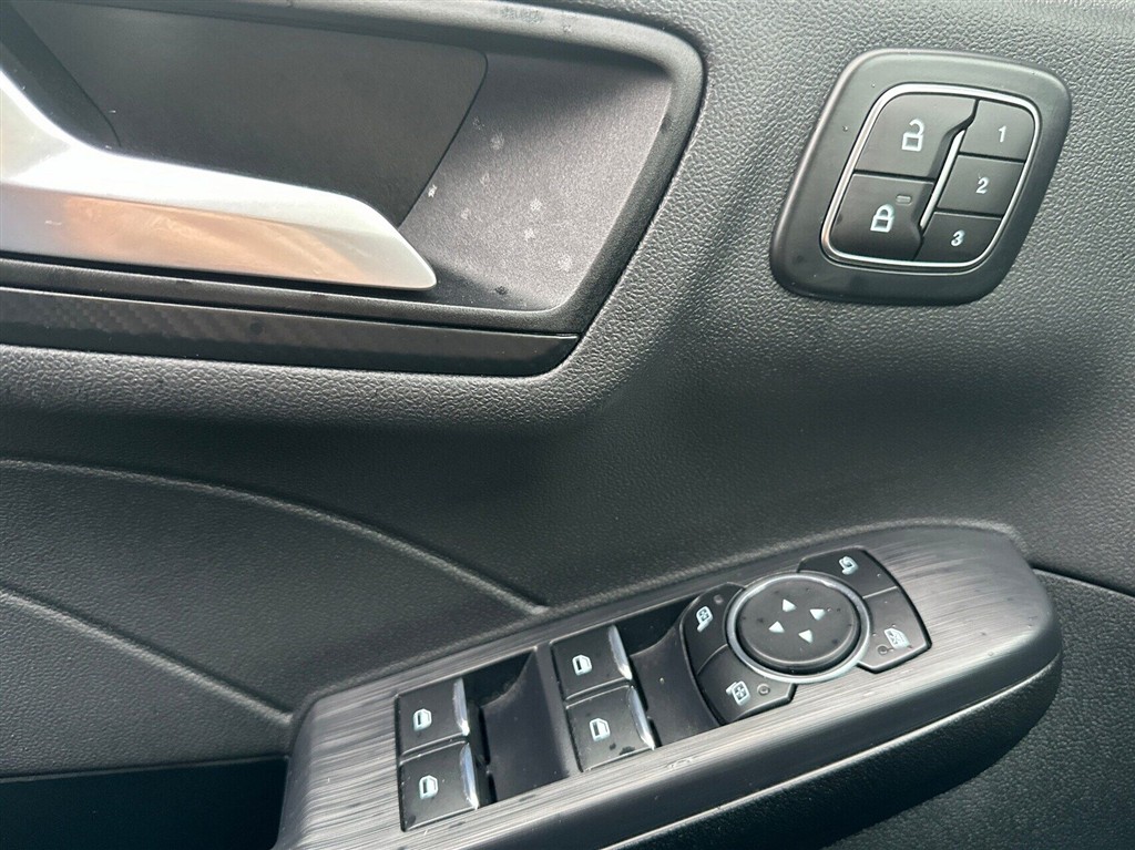 Ford Kuga ST-Line X billede 19