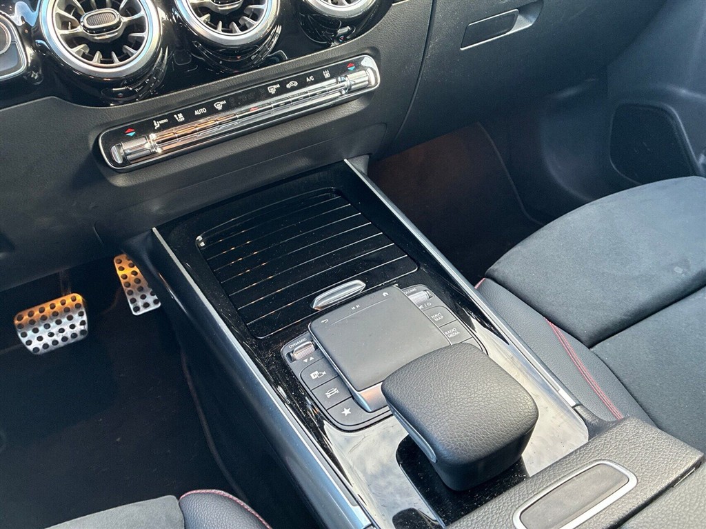 Mercedes-Benz EQA 250 AMG Line billede 13