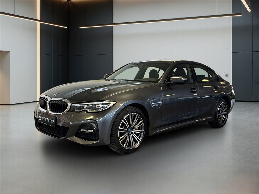 BMW 330e M-Sport