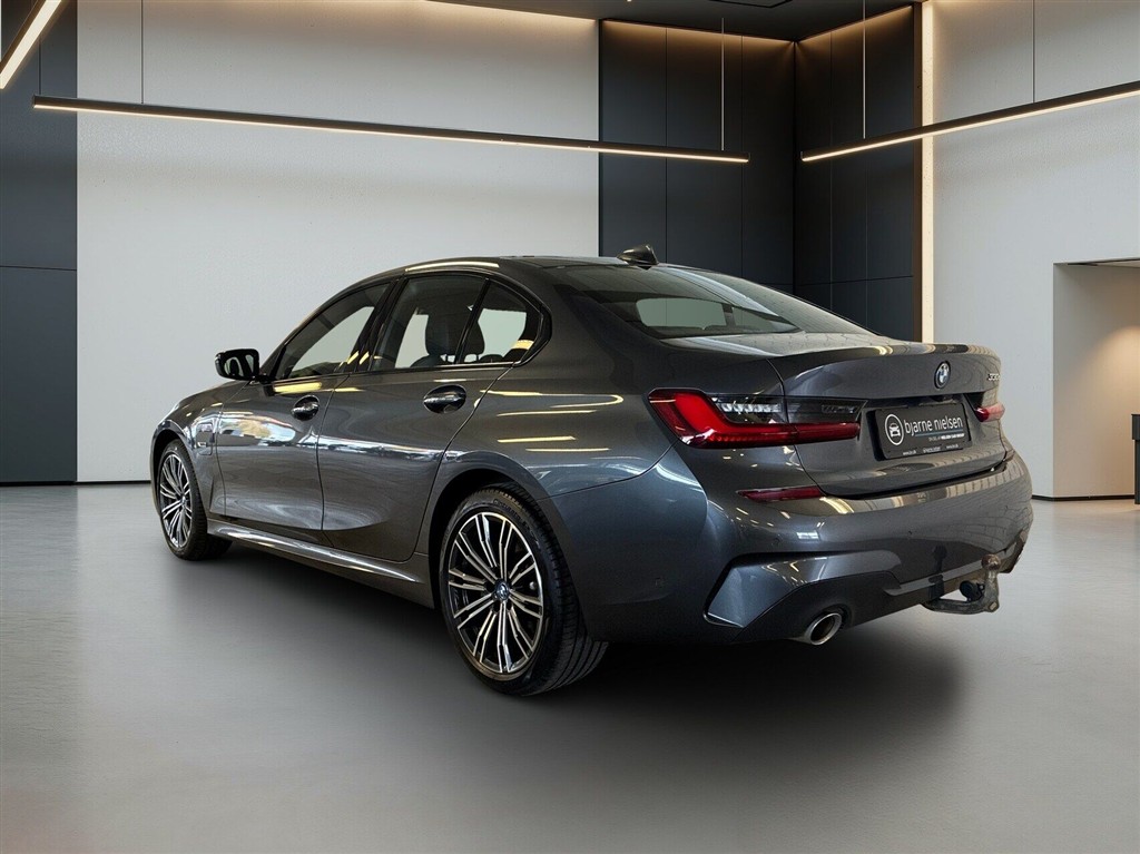BMW 330e M-Sport billede 3