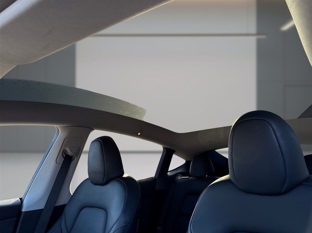Tesla Model Y Long Range billede 11