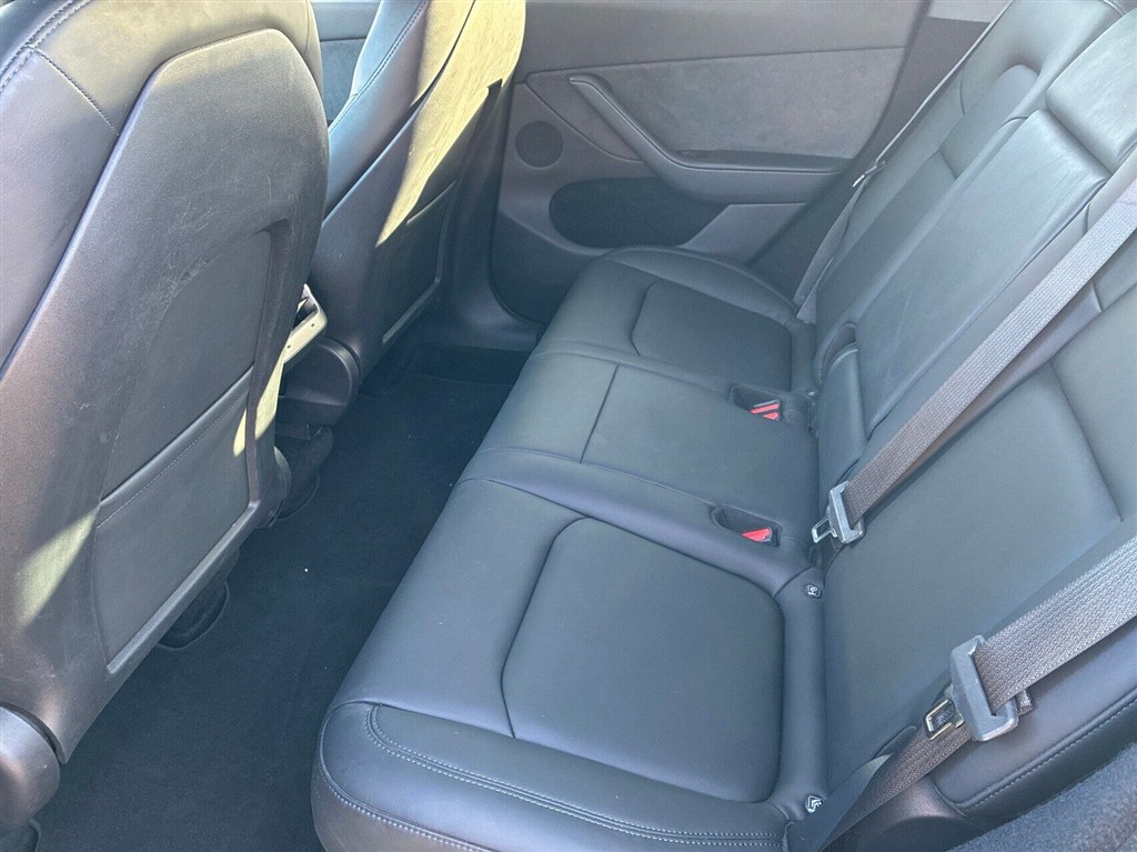 Tesla Model Y Long Range billede 12