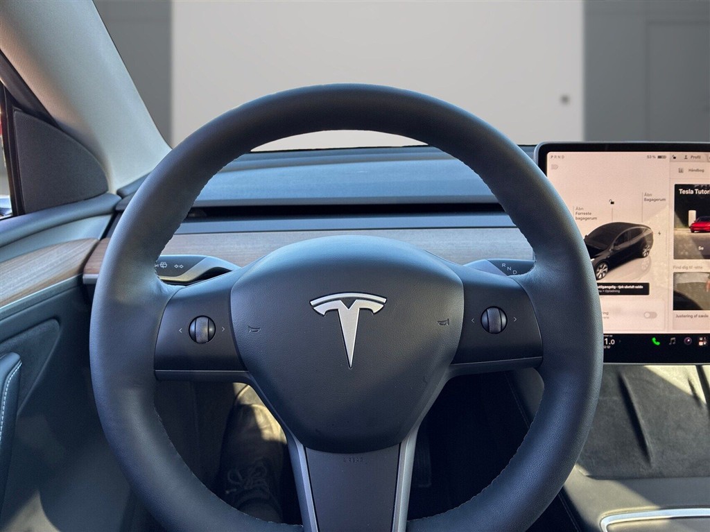 Tesla Model Y Long Range billede 14