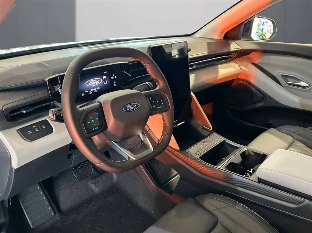 Ford Explorer UR Premium billede 10