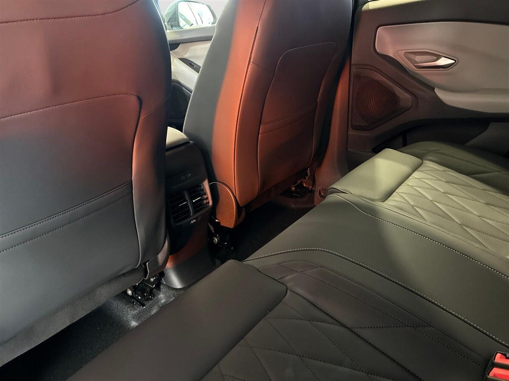 Ford Explorer UR Premium billede 12