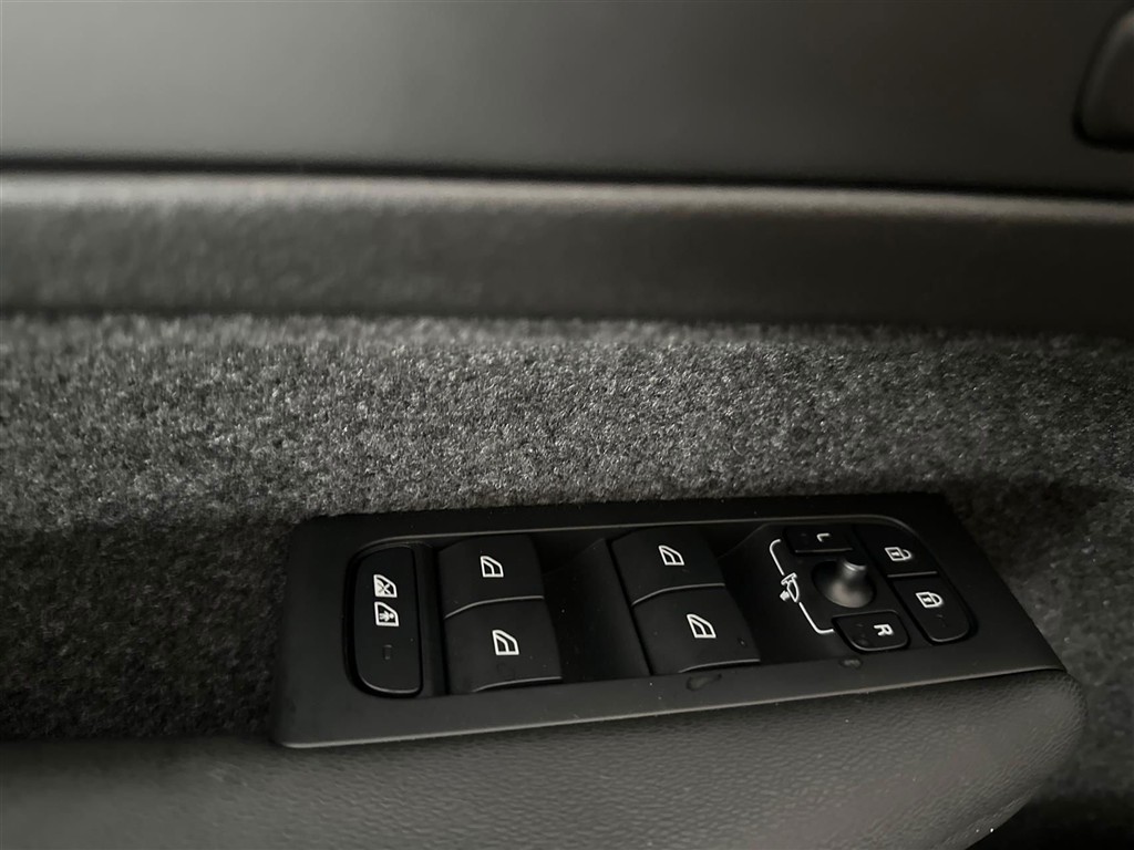 Volvo XC40 Plus billede 16
