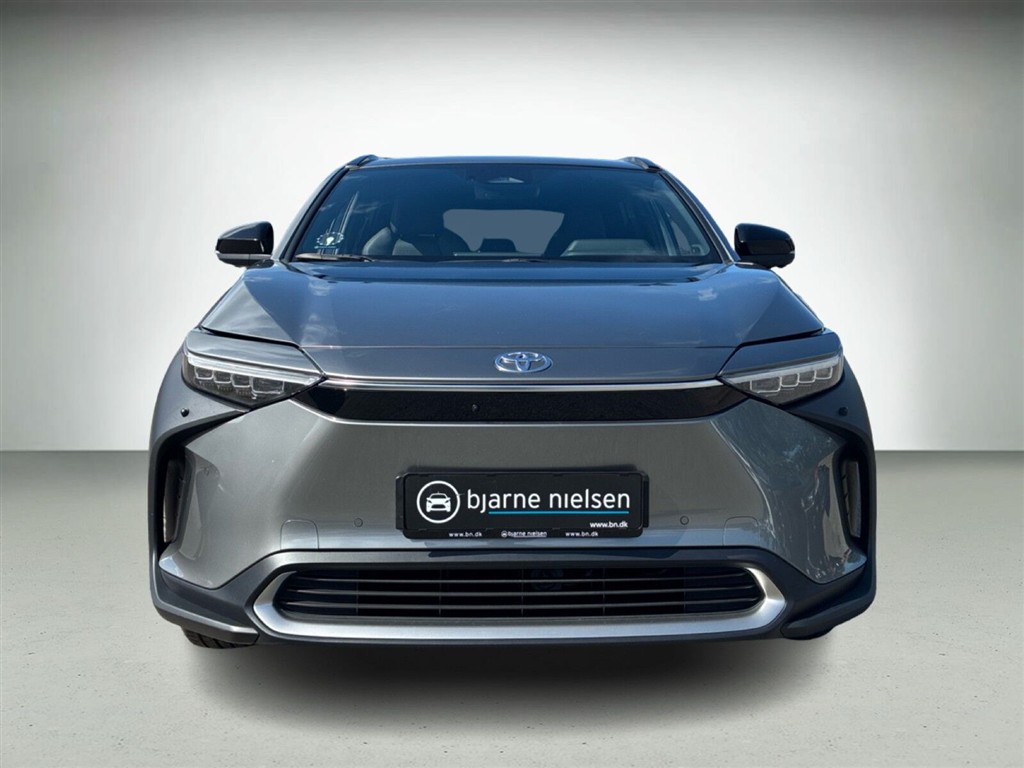 Toyota bZ4X Executive billede 2