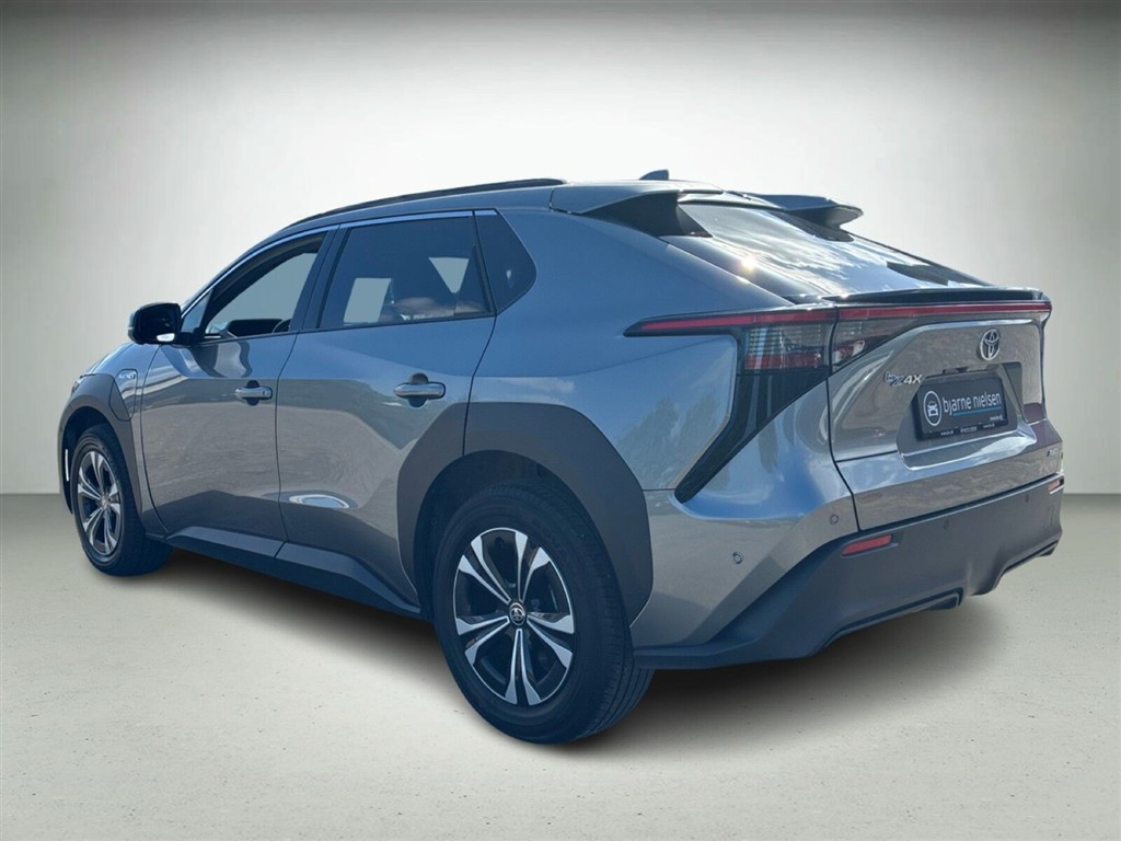 Toyota bZ4X Executive billede 5
