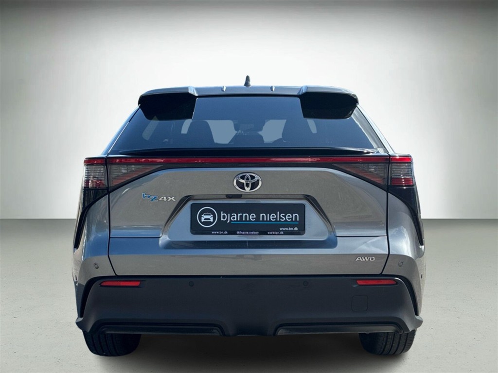 Toyota bZ4X Executive billede 6