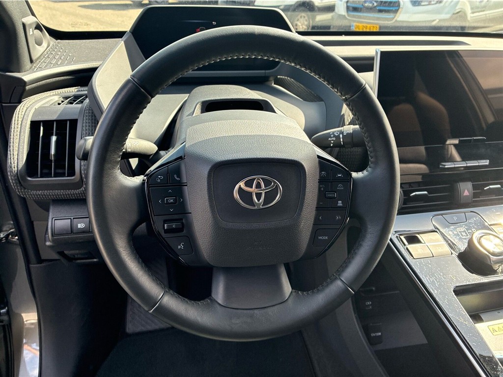 Toyota bZ4X Executive billede 15