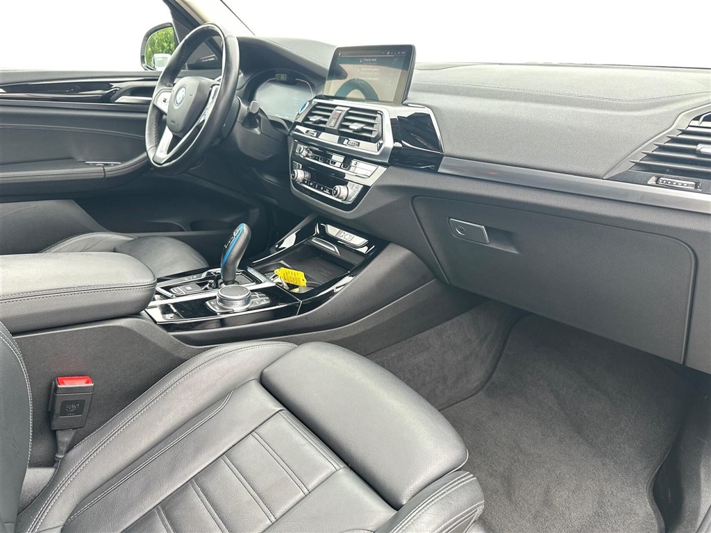 BMW iX3 Charged Plus billede 10