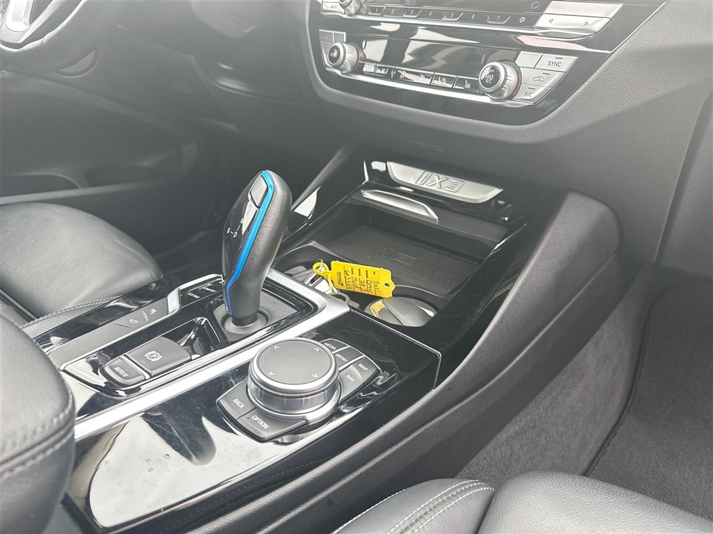 BMW iX3 Charged Plus billede 15
