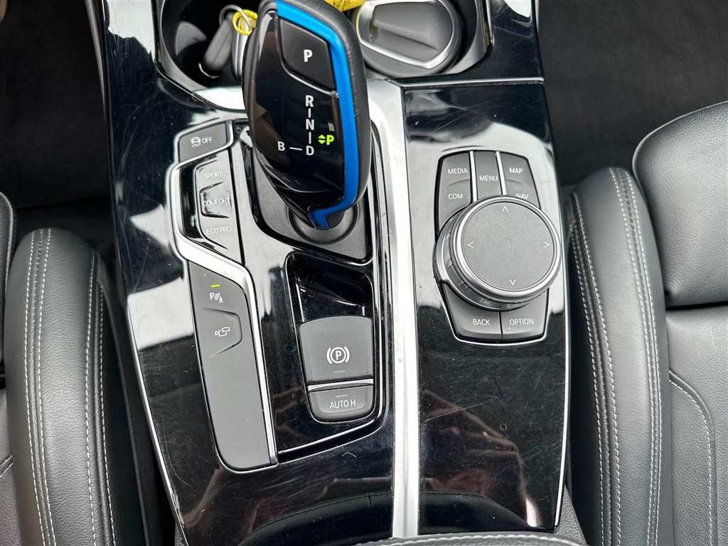 BMW iX3 Charged Plus billede 25