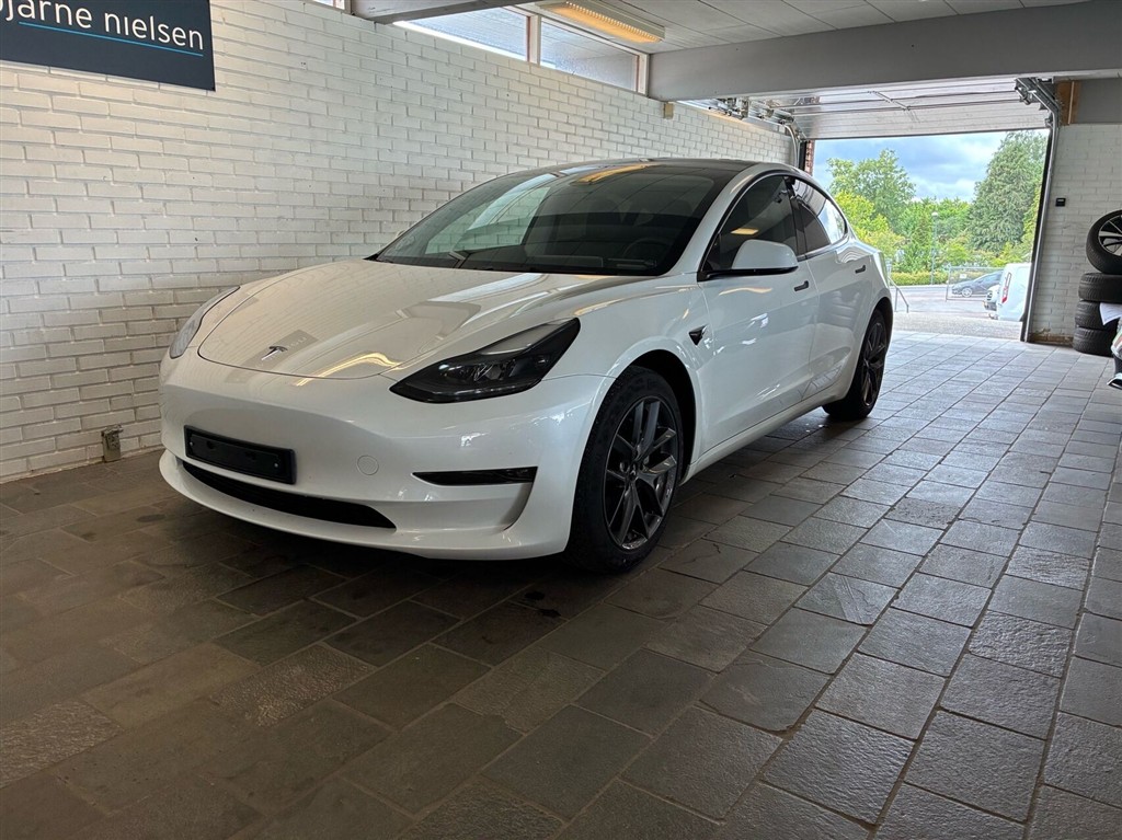 Tesla Model 3 Long Range