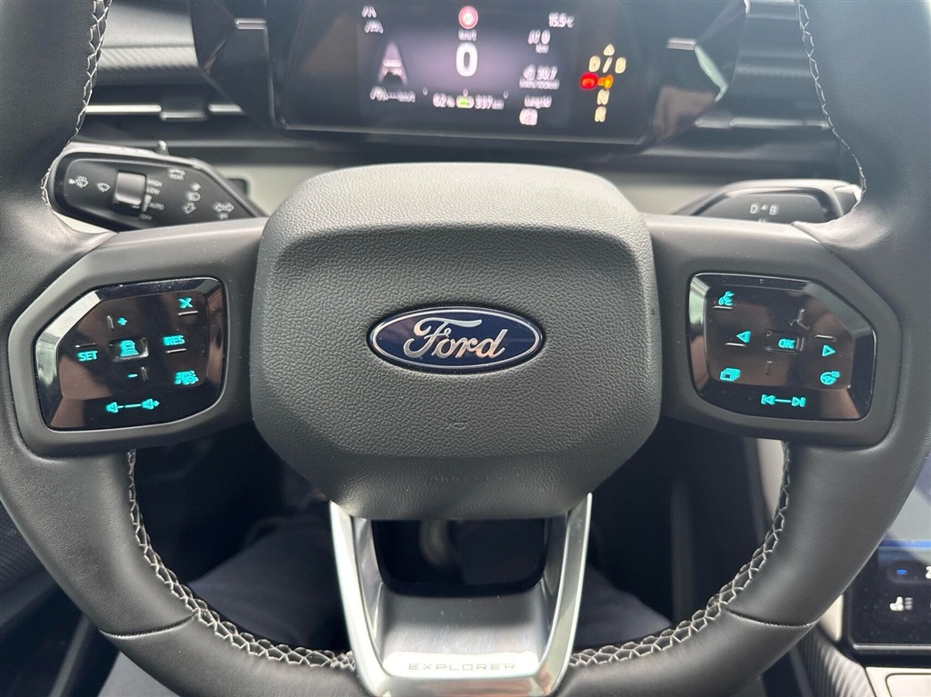 Ford Explorer UR Premium billede 18