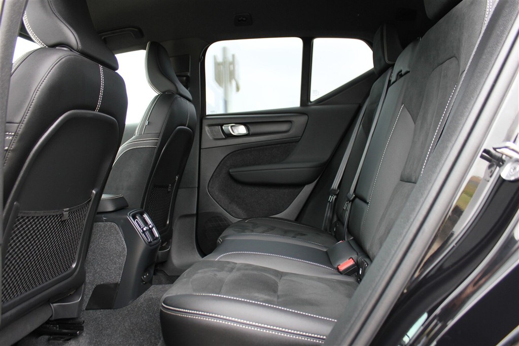 Volvo EX40 Black Edition billede 6