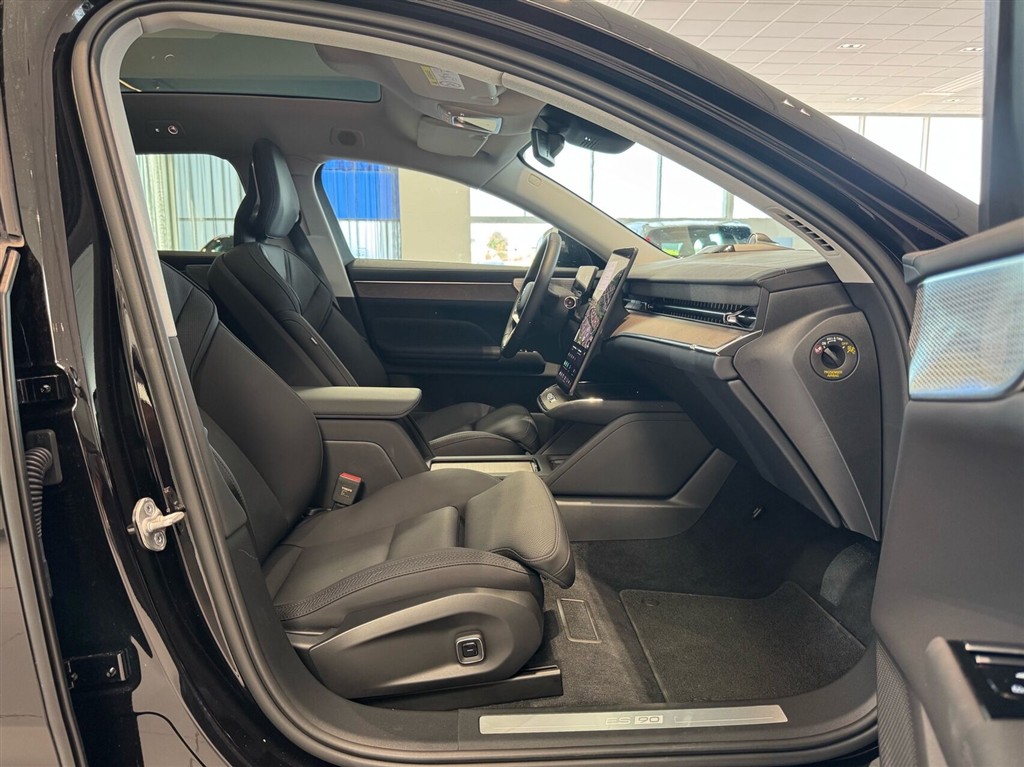 Volvo ES90 Ultra billede 10