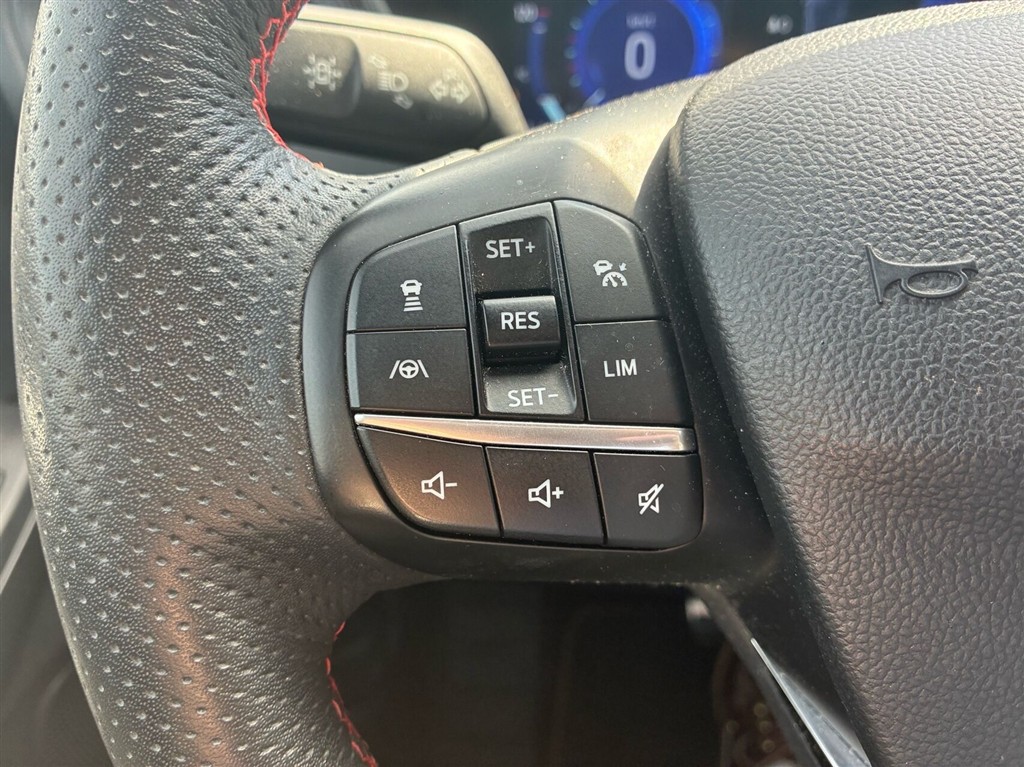 Ford Kuga ST-Line X billede 13
