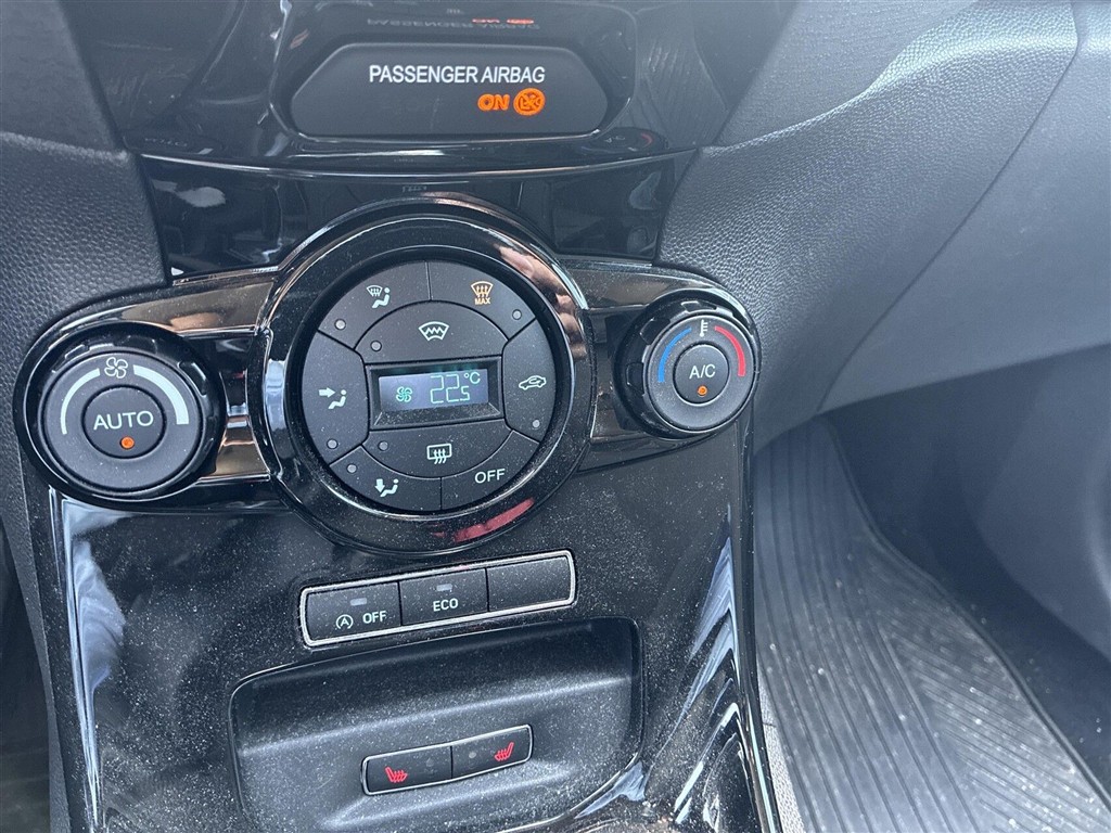 Ford Fiesta Titanium Fun billede 13