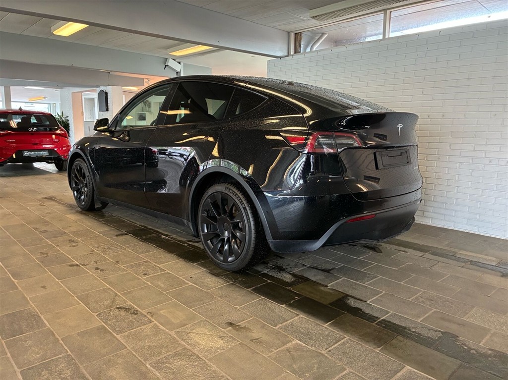 Tesla Model Y Long Range billede 2