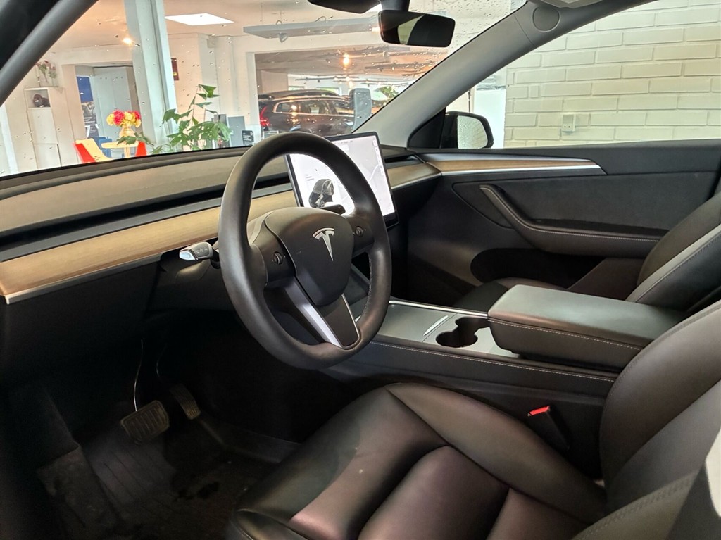 Tesla Model Y Long Range billede 4