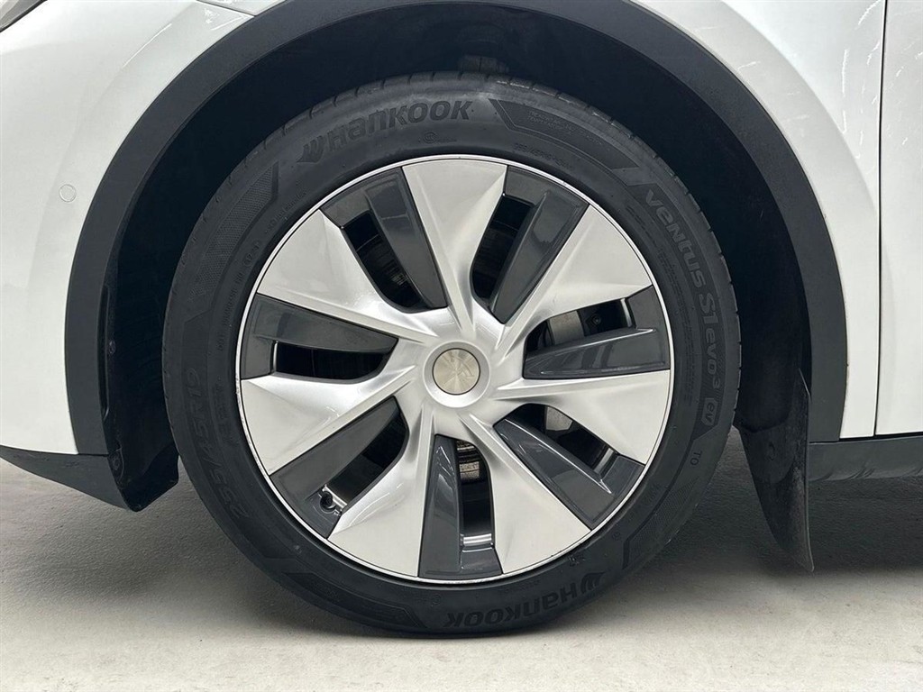 Tesla Model Y Long Range billede 8