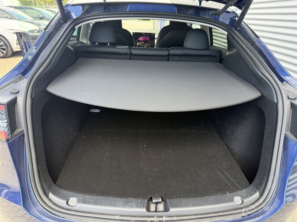 Tesla Model Y Long Range billede 7