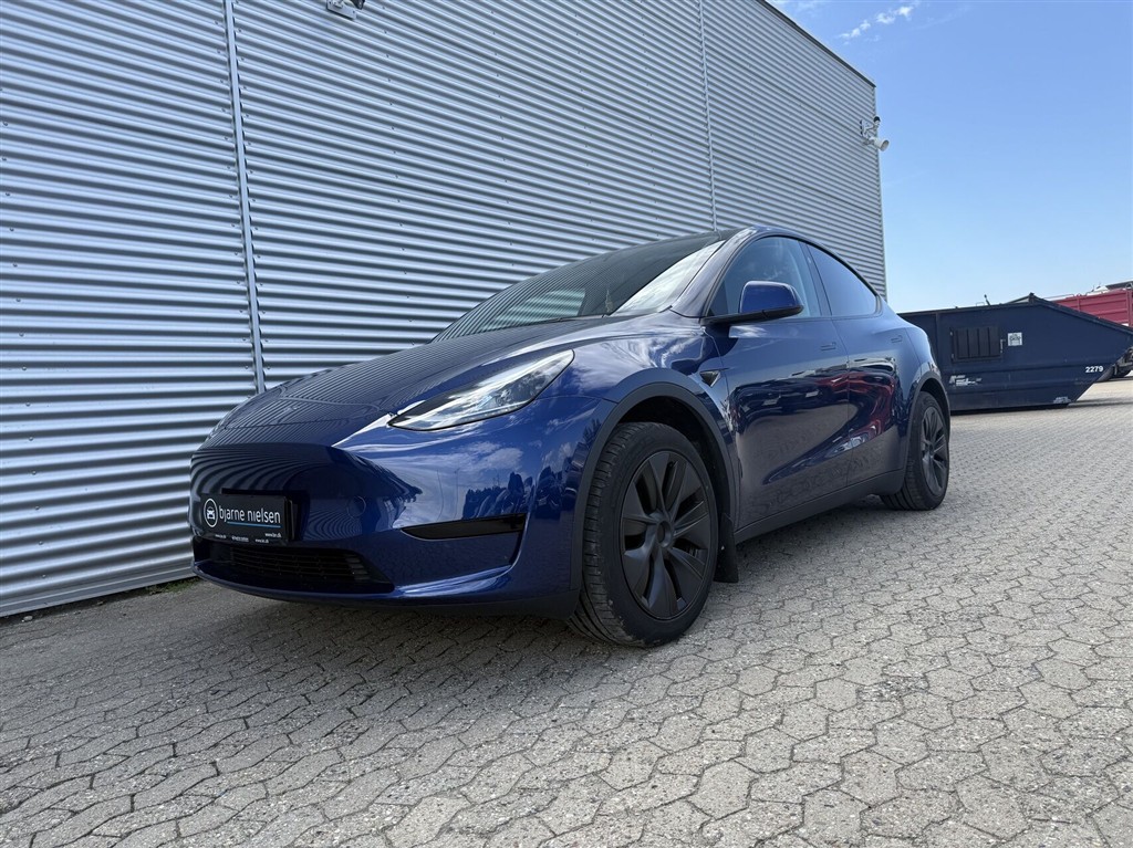 Tesla Model Y Long Range
