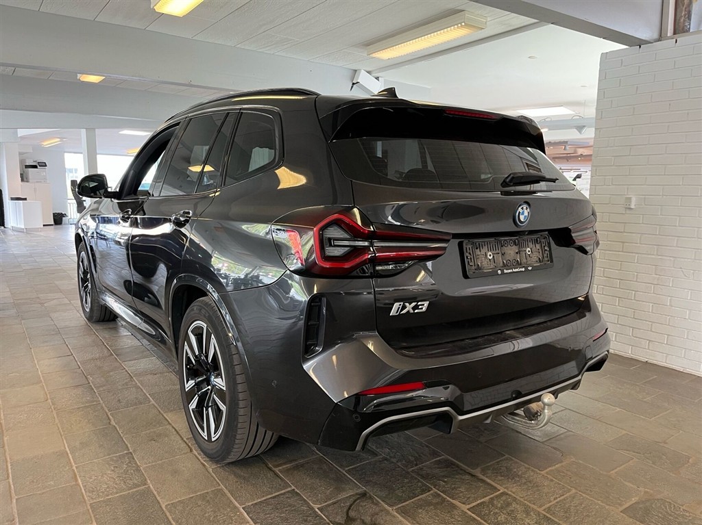 BMW iX3 M-Sport Charged billede 2