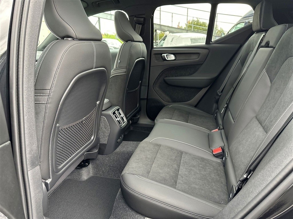Volvo EX40 Black Edition billede 12