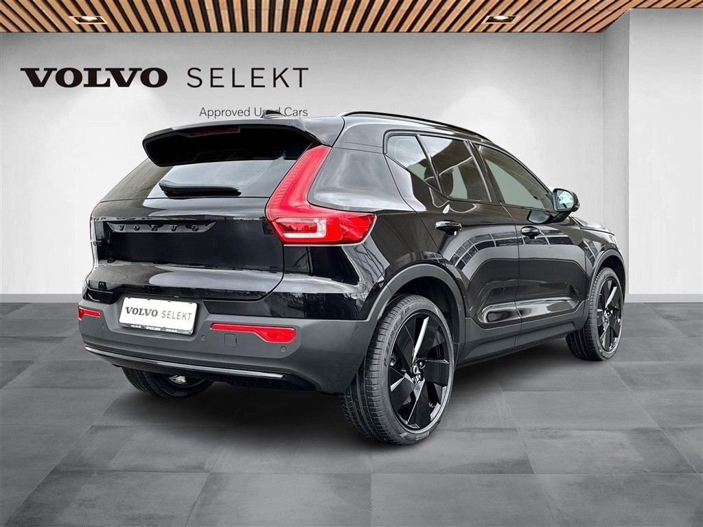 Volvo EX40 Black Edition billede 2