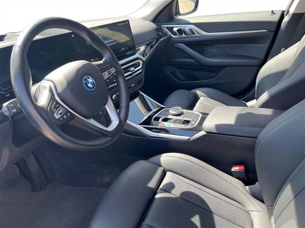 BMW i4 Charged Plus billede 3