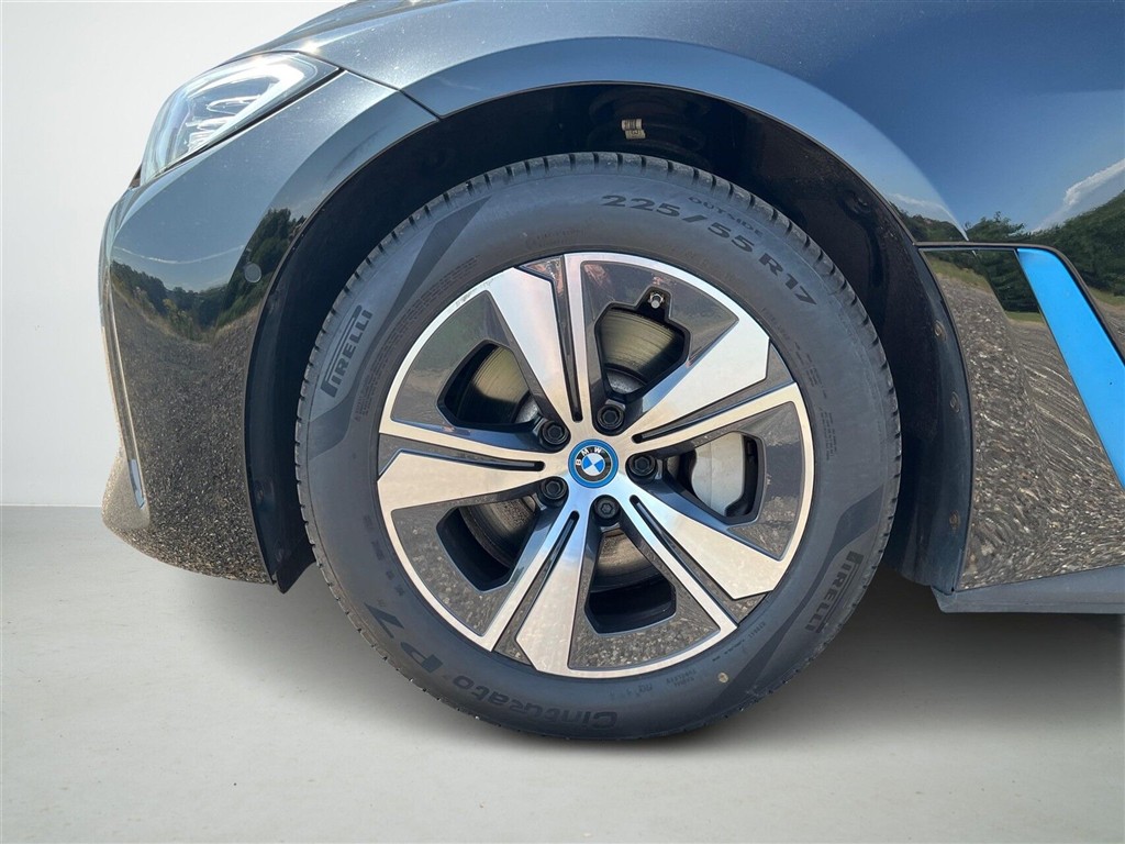 BMW i4 Charged Plus billede 8