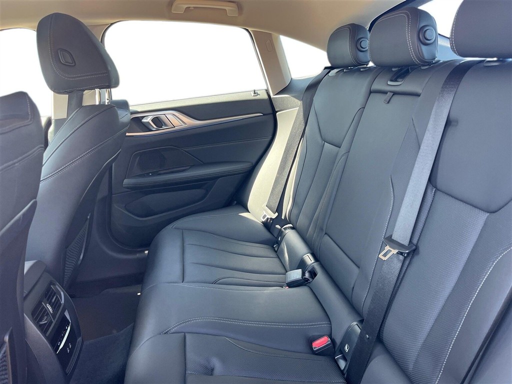 BMW i4 Charged Plus billede 12