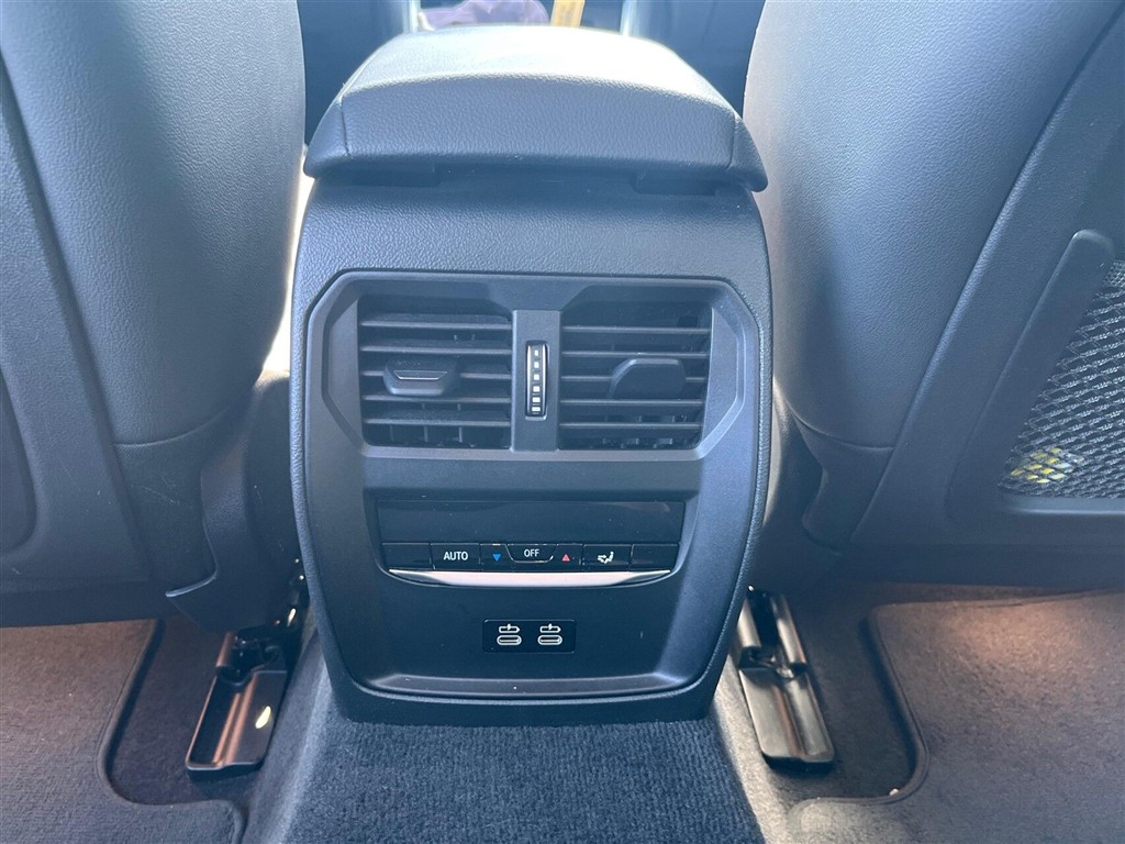 BMW i4 Charged Plus billede 20