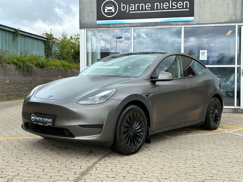 Tesla Model Y 