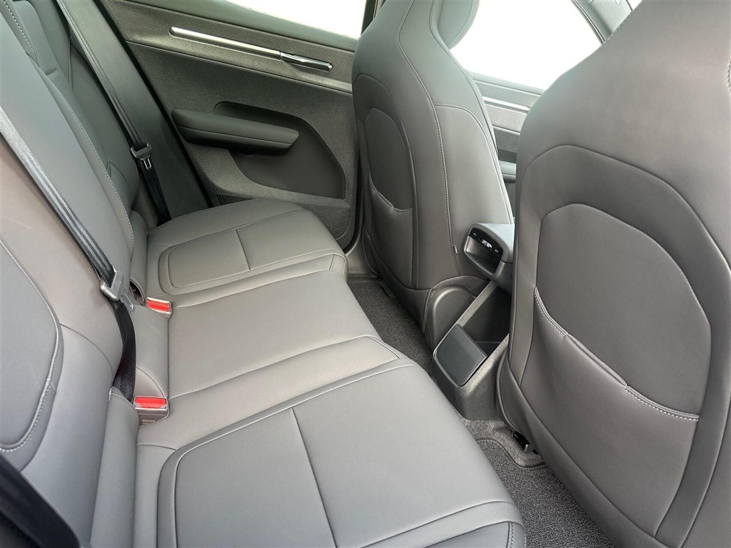 Volvo EX30 Black Edition billede 12